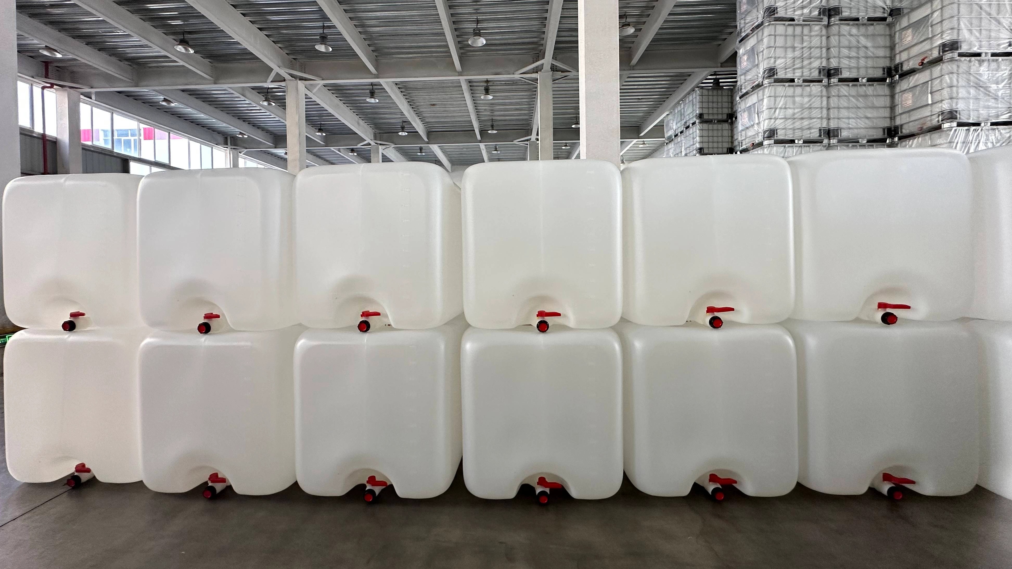 What Are the Key Technical Parameters of IBC Blow Molding Machine?